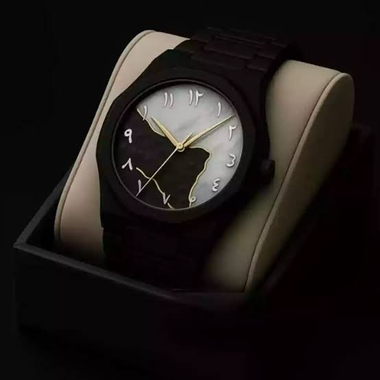 Aura Watch – Timeless Luxury on Your Wrist